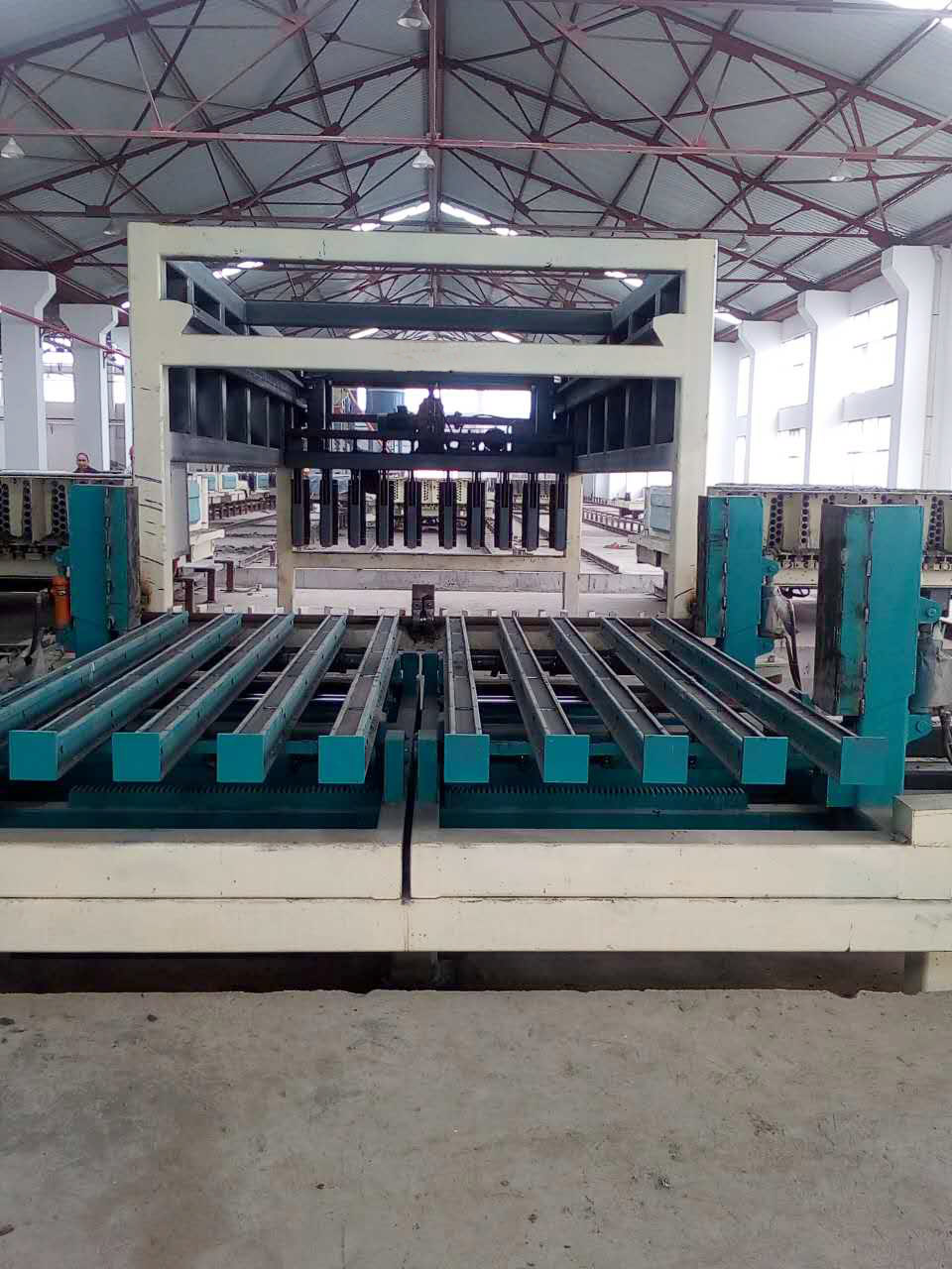 墻板機生產線 墻板機生產線