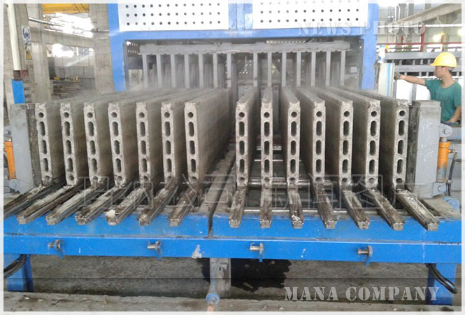 橢圓孔墻板生產線 橢圓孔墻板生產線